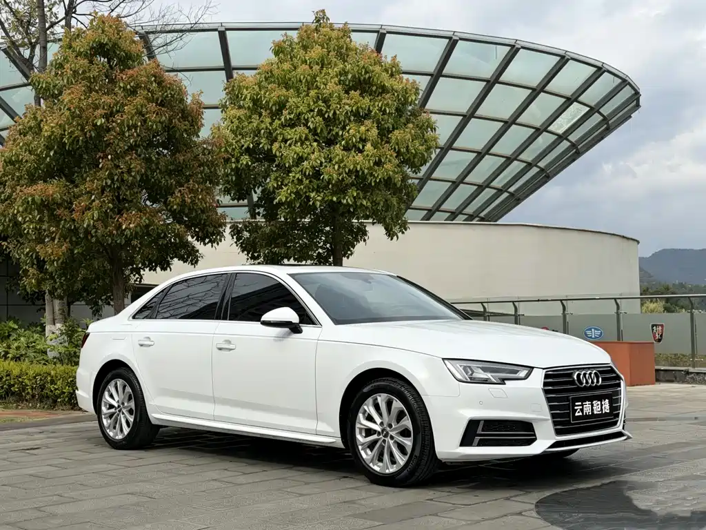 Audi A4L 2019