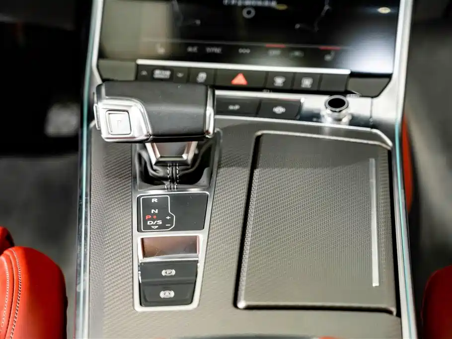 Audi A7L 2024 — фото 16