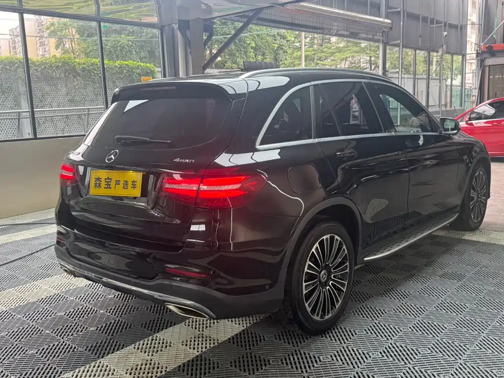Mercedes-Benz GLC 2018 — фото 12