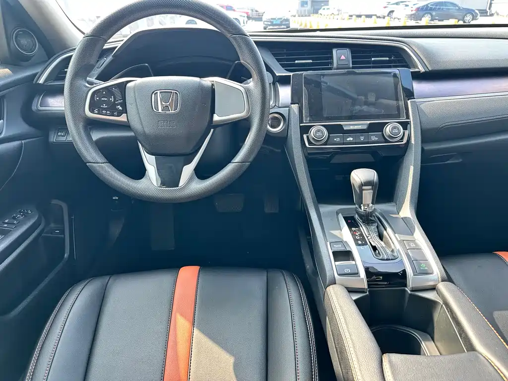 Honda Civic 2017 — фото 18