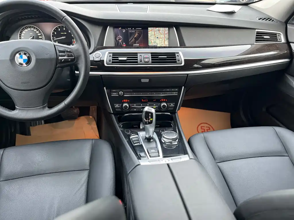 BMW 5 Series GT 2015 — фото 18
