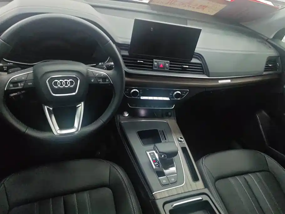 Audi Q5L 2022 — фото 12