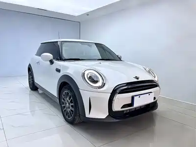 MINI MINI 2023