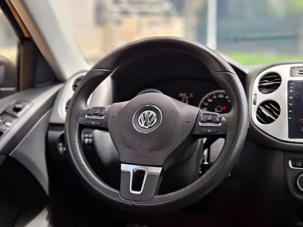 Volkswagen Tiguan 2016 — фото 8
