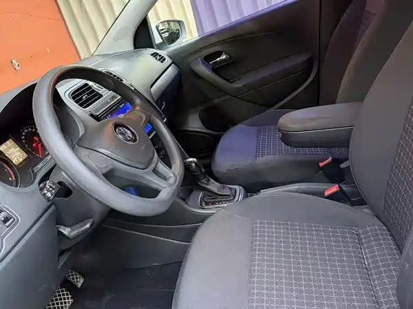 Volkswagen Polo 2015
