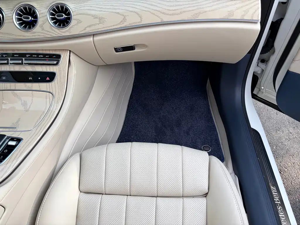 Mercedes-Benz E-Class 2021 — фото 12