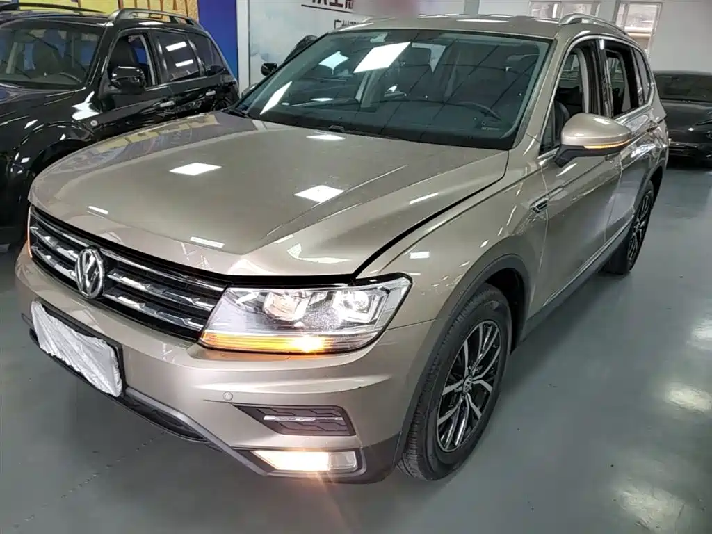 Volkswagen Tiguan L 2018 — фото 2