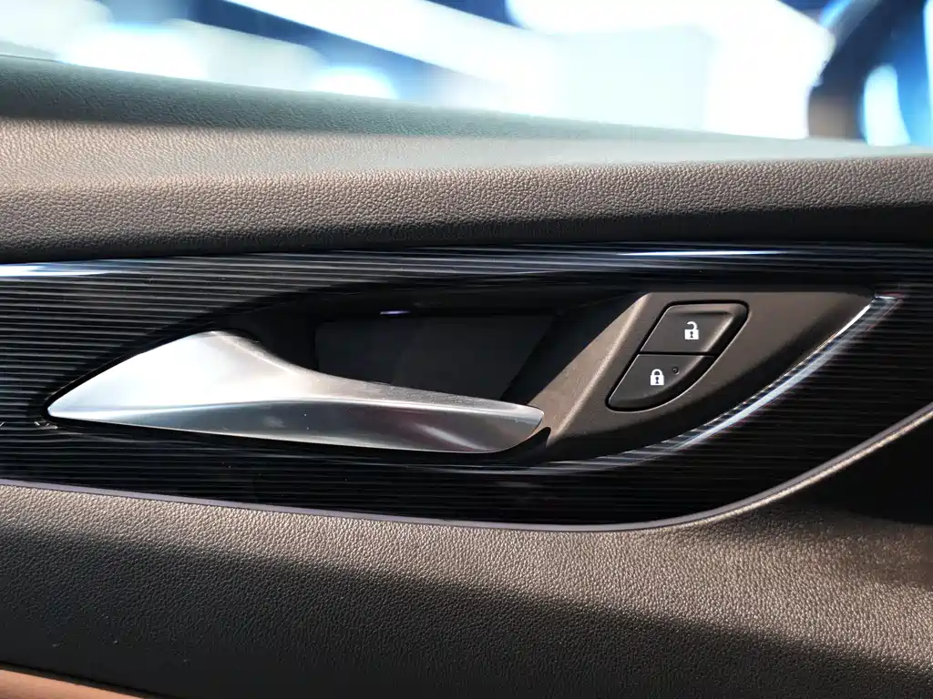 Buick Regal 2019 — фото 10
