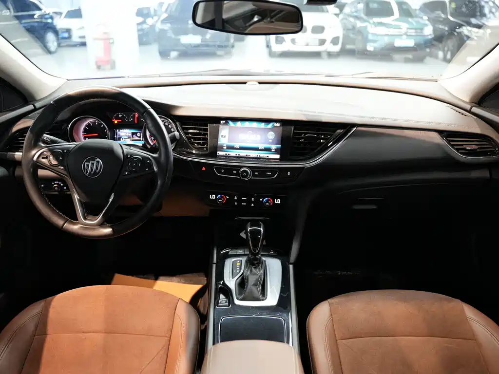 Buick Regal 2019 — фото 14