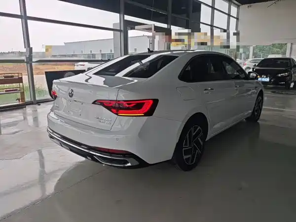 Volkswagen Sagitar 2023