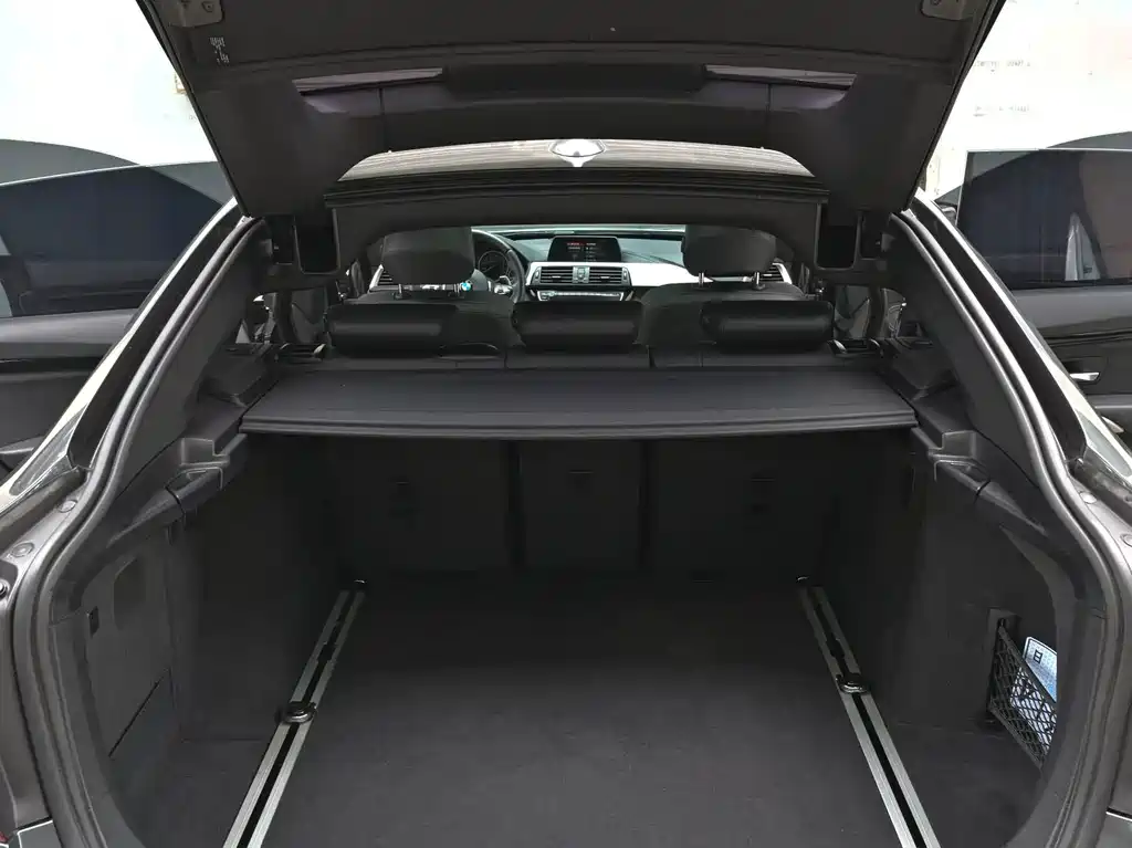 BMW 3 Series GT 2018 — фото 23