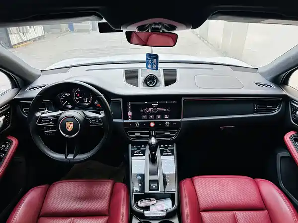 Porsche Macan 2023