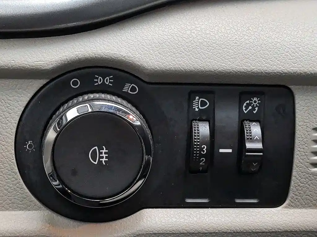 Buick Excelle GT 2017 — фото 21