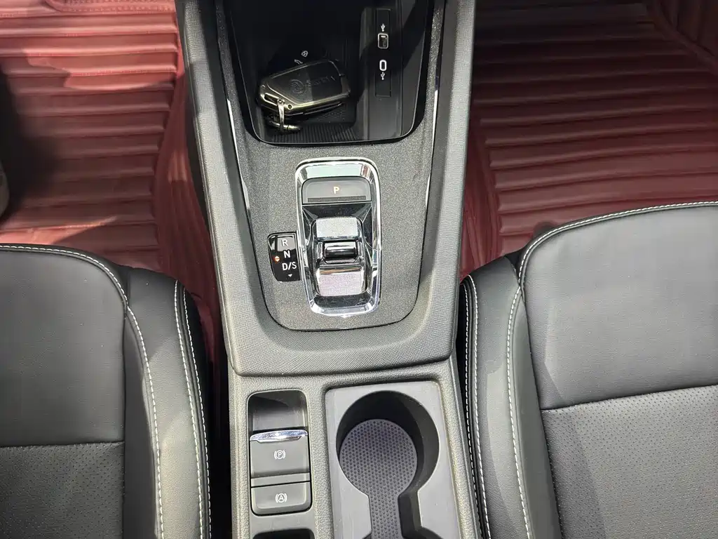 Skoda Octavia 2023 — фото 14