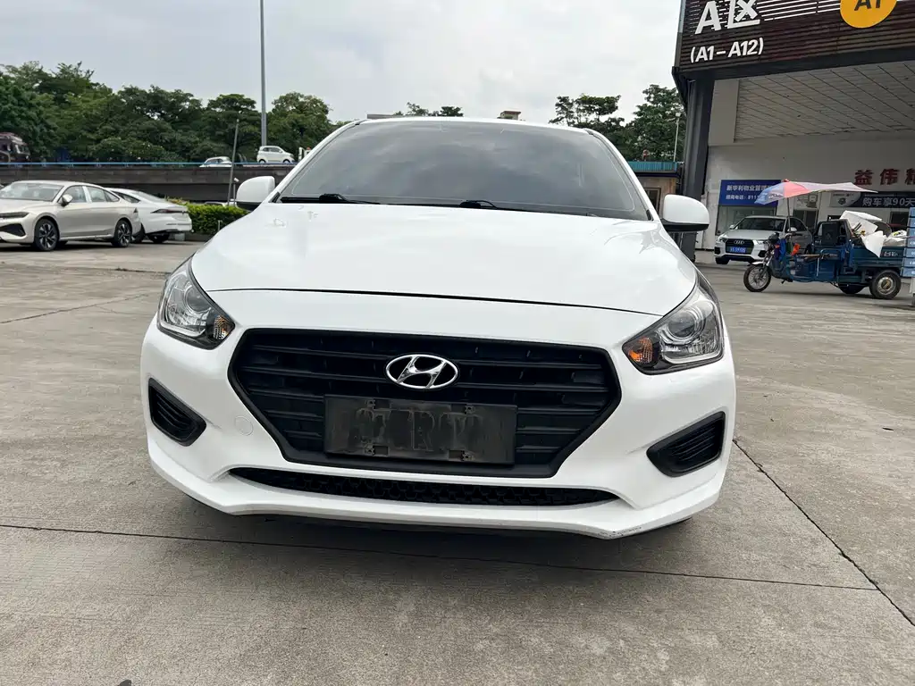 Hyundai Verna 2019 — фото 2