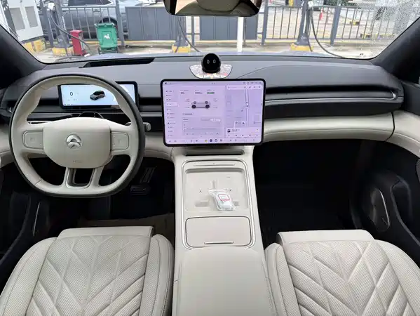 NIO ES6 2025