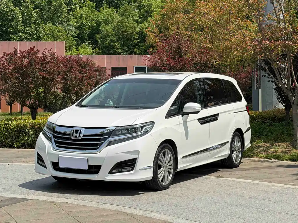 Honda Elysion 2018 — фото 1