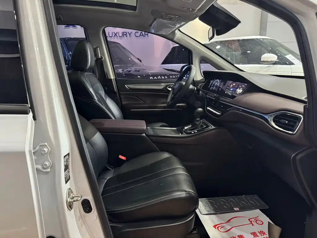 GAC Trumpchi M6 2022 — фото 12