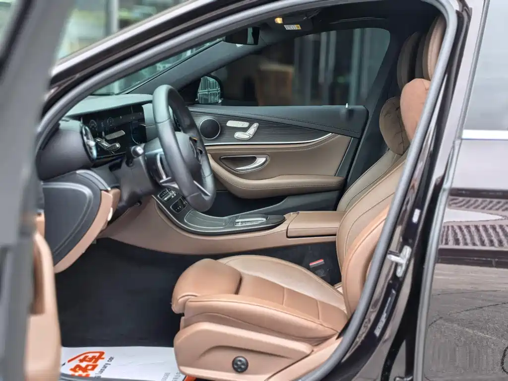 Mercedes-Benz E-Class 2022 — фото 4