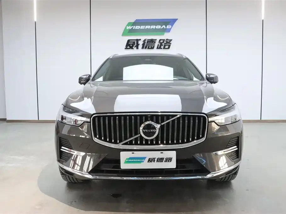 Volvo XC60 2024 — фото 2