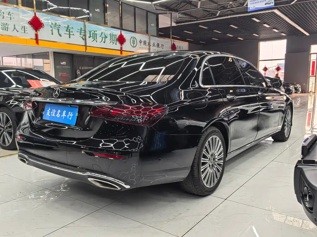 Mercedes-Benz E-Class 2023 — фото 4