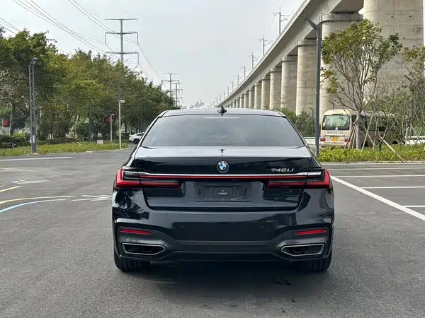 BMW 7 Series 2021