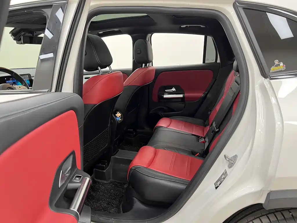 Mercedes-Benz GLA AMG 2022 — фото 15