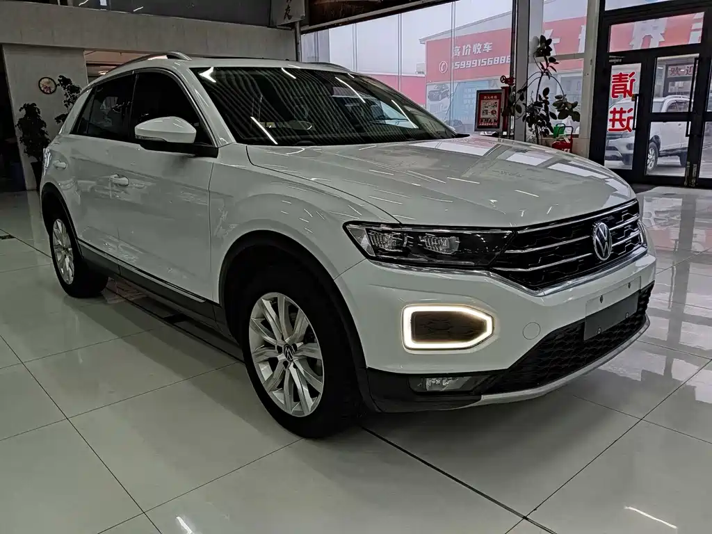 Volkswagen T-Roc 2023 — фото 3