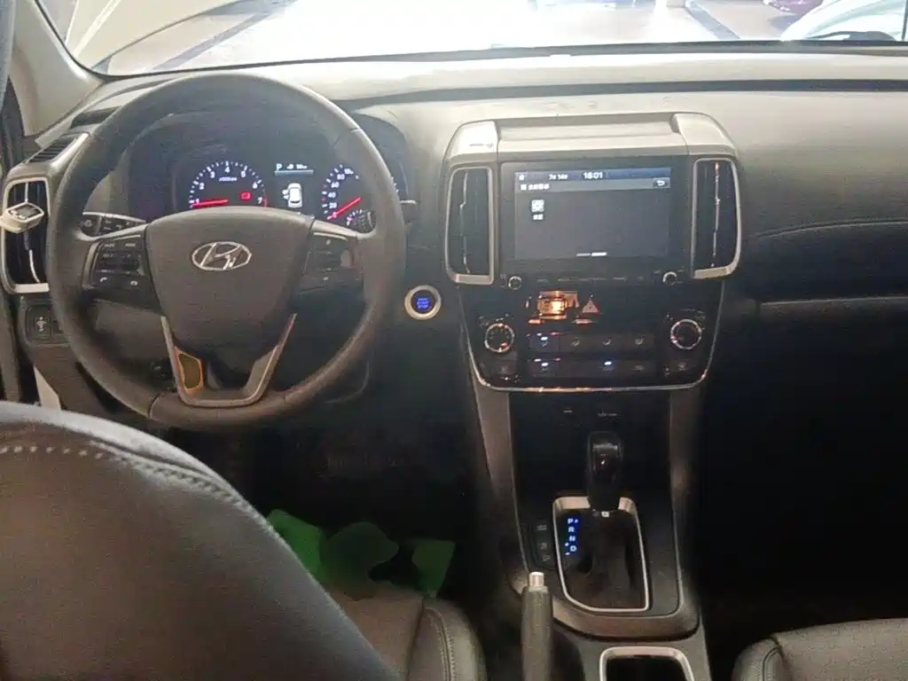 Hyundai ix35 2019 — фото 10