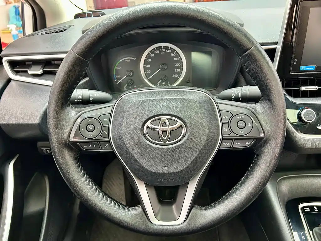 Toyota Corolla 2022 — фото 13