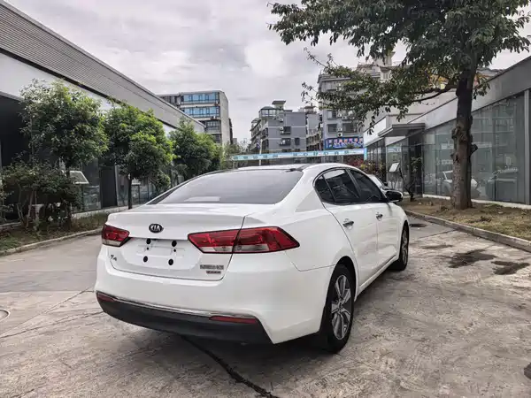 Kia K4 2017