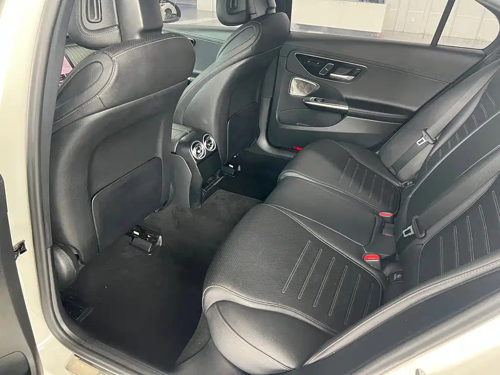 Mercedes-Benz C-Class 2022 — фото 16