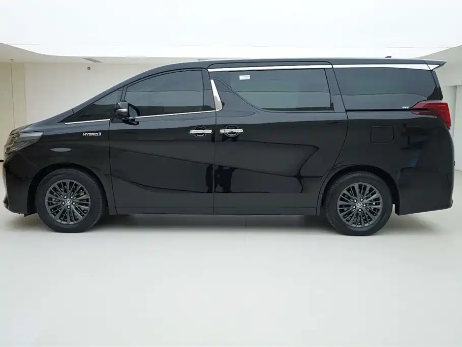 Toyota Alphard 2022 — фото 3