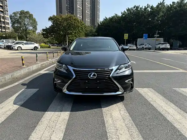 Lexus ES 2015