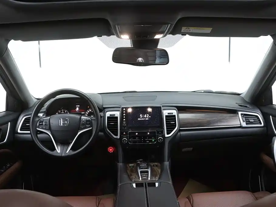 Honda UR-V 2017 — фото 21