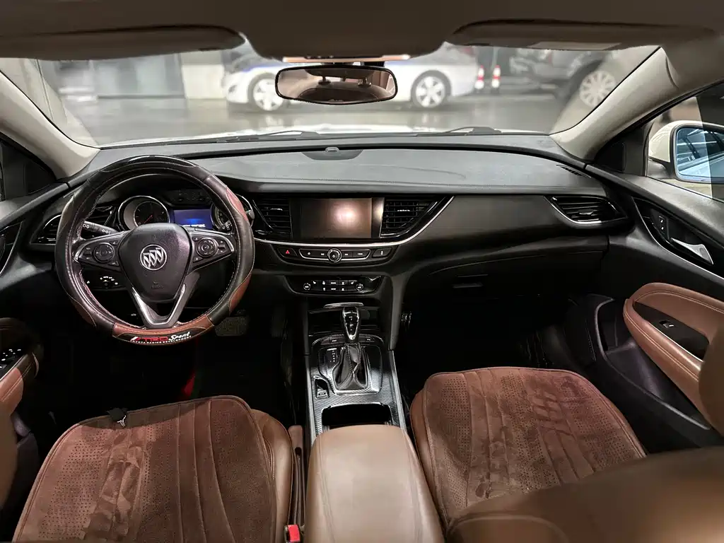 Buick Regal 2018 — фото 6