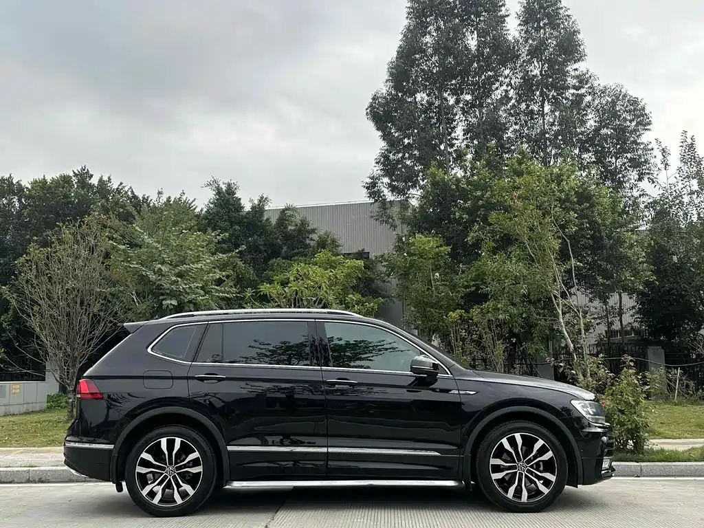 Volkswagen Tiguan L 2020 — фото 3