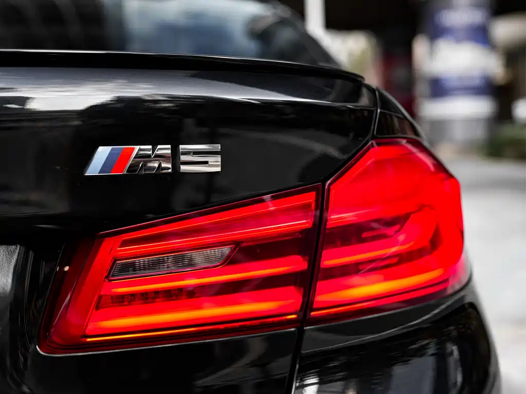 BMW M5 2019 — фото 18