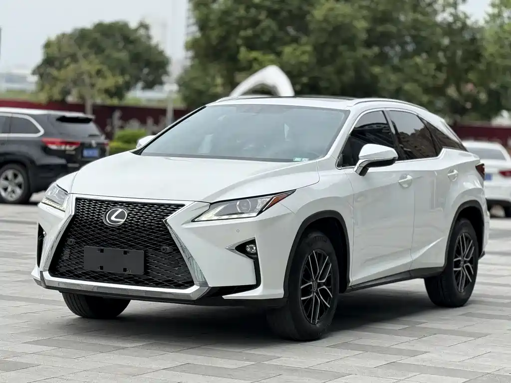 Lexus RX 2017 — фото 1