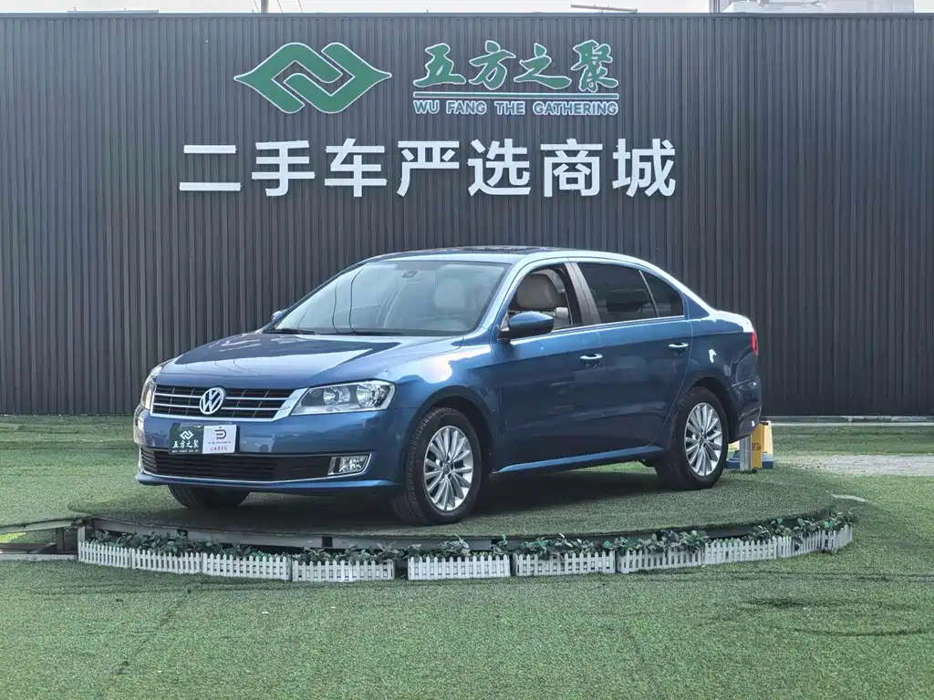 Volkswagen Lavida 2012