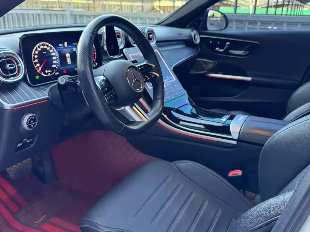Mercedes-Benz C-Class 2023 — фото 7