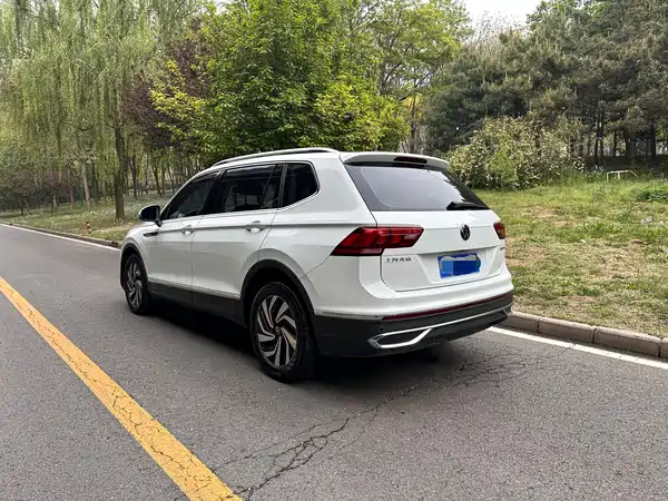 Volkswagen Tiguan L 2023