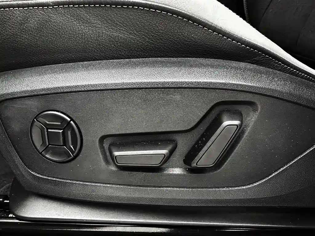 Audi Q3 2022 — фото 13