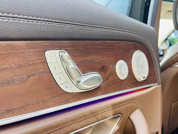 Mercedes-Benz E-Class 2023