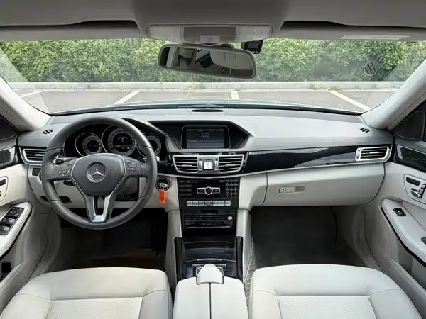 Mercedes-Benz E-Class 2013