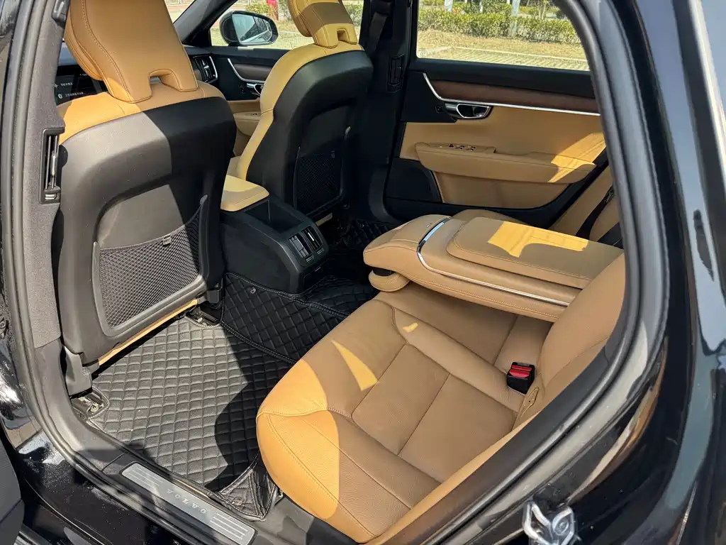 Volvo S90 2019 — фото 11