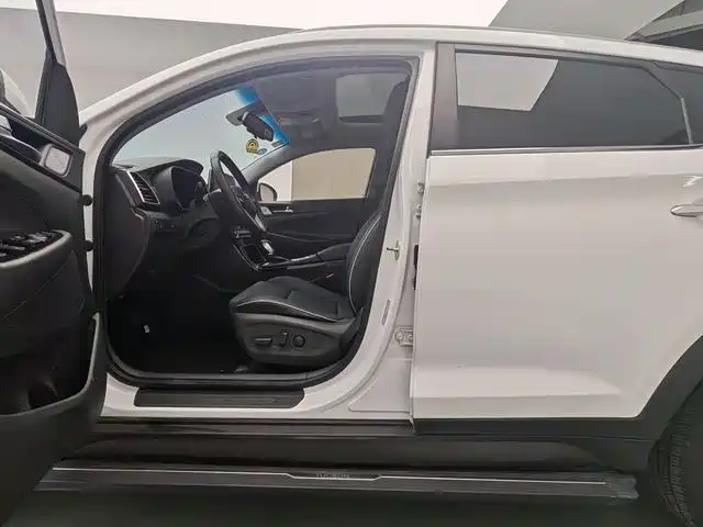 Hyundai Tucson 2019 — фото 10