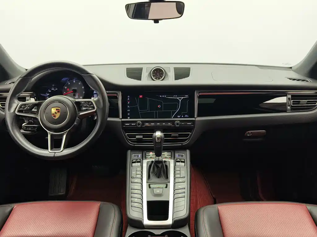 Porsche Macan 2021 — фото 9