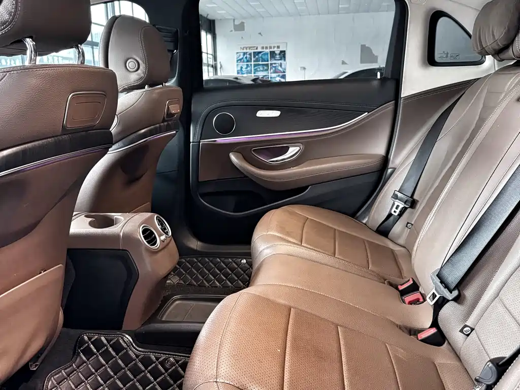 Mercedes-Benz E-Class 2020 — фото 11