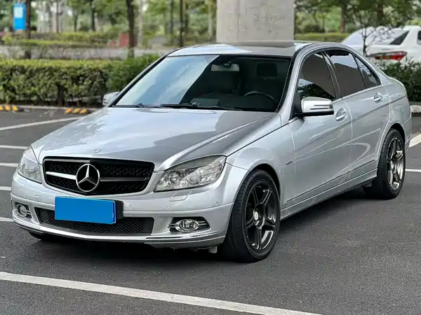 Mercedes-Benz C-Class 2011